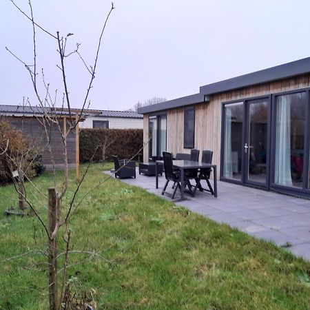 Luxe 5 Persoons Bungalow Op Rustig Vakantiepark Nabij Leeuwarden Dronrijp Exterior foto